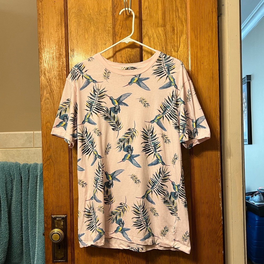 forever 21 men pink L short sleeve tee with bird and plant pattern